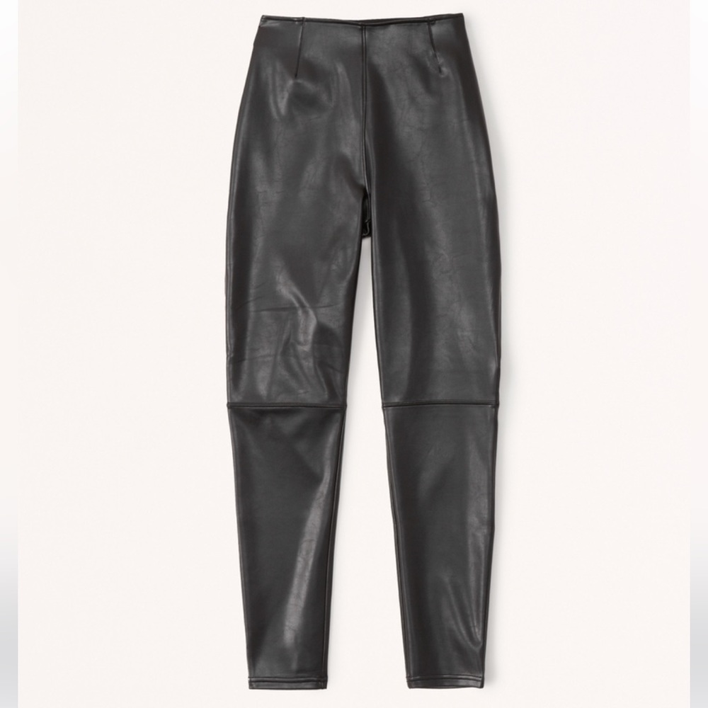 • NWT Abercrombie & Fitch Classic Vegan Leather Legging